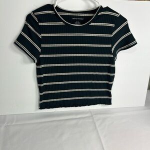 American Eagle Outfitters Black and White Ribbed Crop Tee